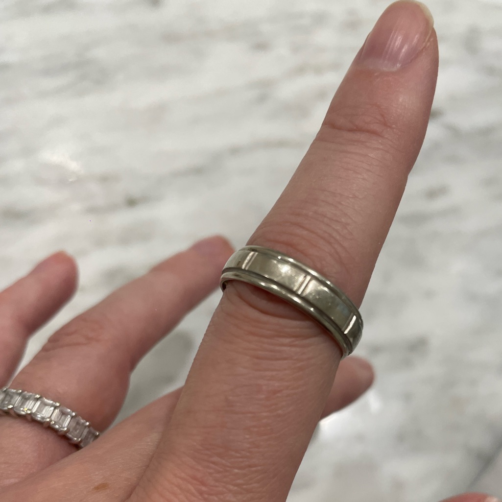 10k White Gold Mens Band Ring